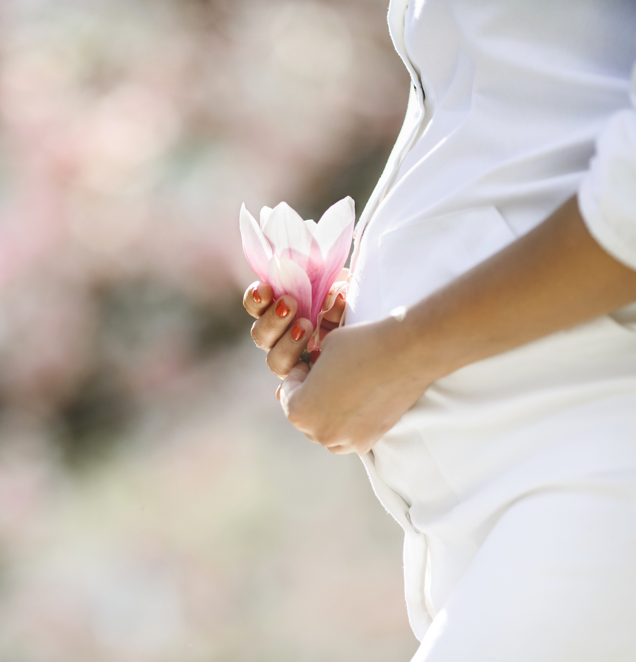ventre femme enceinte fleur copie 1